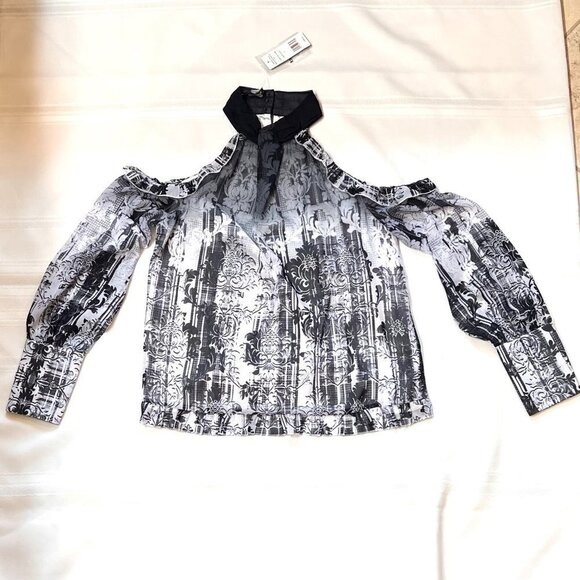 💥SALE bebe NWT Cold Shoulder Ruffle Top Ghost Lace 1 Size S Black White Gry - Picture 3 of 15